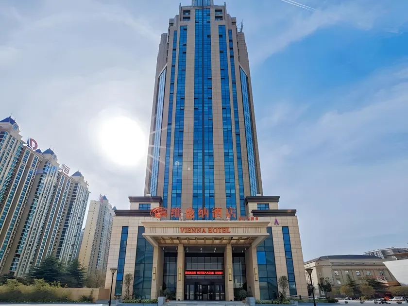 Vienna Hotel Zhengzhou 8th Street Economic Center Plaza Metro Station - Image 1