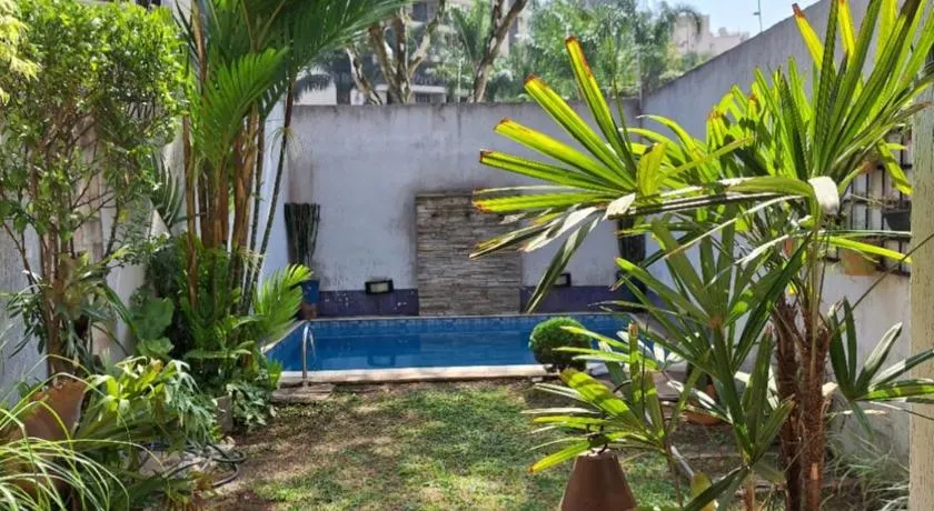 Casa em Santo Amaro com Piscina e Churrasqueira - Image 1