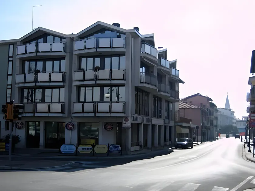 Euro Meublé - Image 1