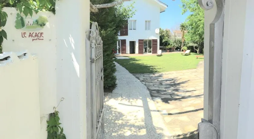 GÄSTEHAUS \"LE ACACIE\" Wohnung in Villa 10 Minuten von PESCARA - Image 1