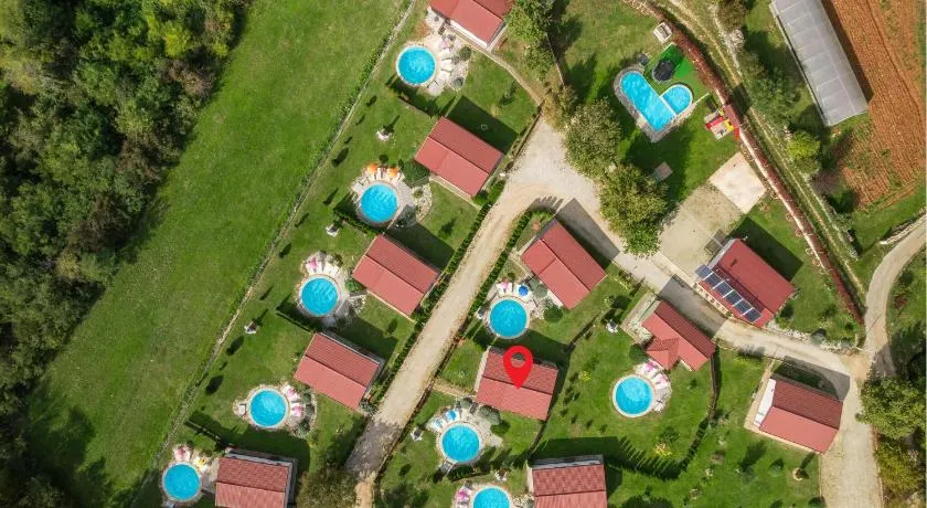 Awesome Home In Tinjan With Wifi - Image 1