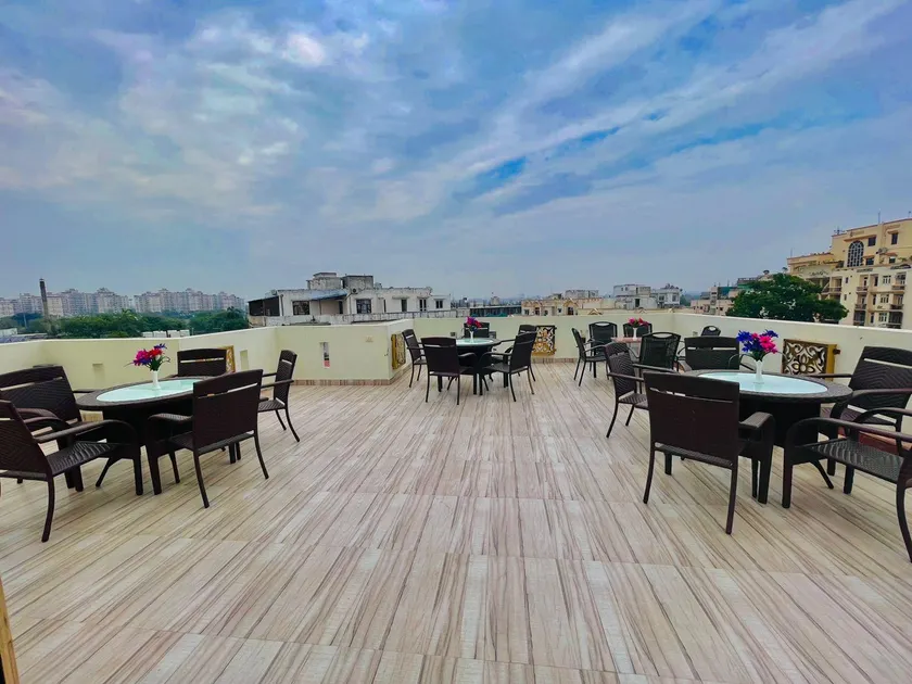 HOTEL GALAXY GRAND - Image 1