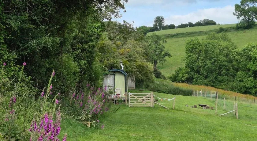 Usk Valley Shepherd's Hut - Image 1