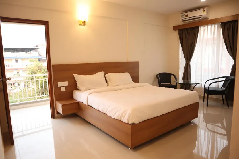 Hotel Wayfarer - Image 1