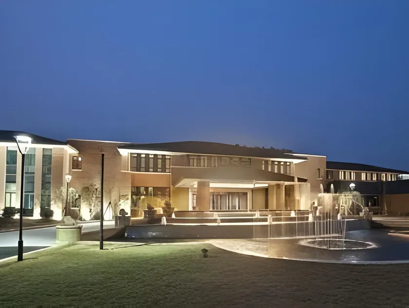 Ningbo Meiyuan Hotel - Image 1
