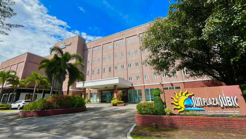 Sun Plaza Subic Hotel - Image 1