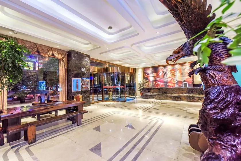 Yueyang Kaibinsi Holiday Hotel - Image 1