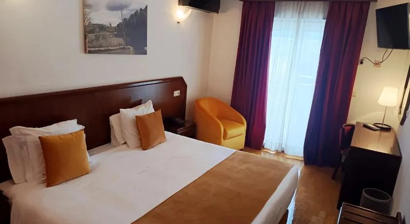 Hotel Turismo Miranda - Image 1