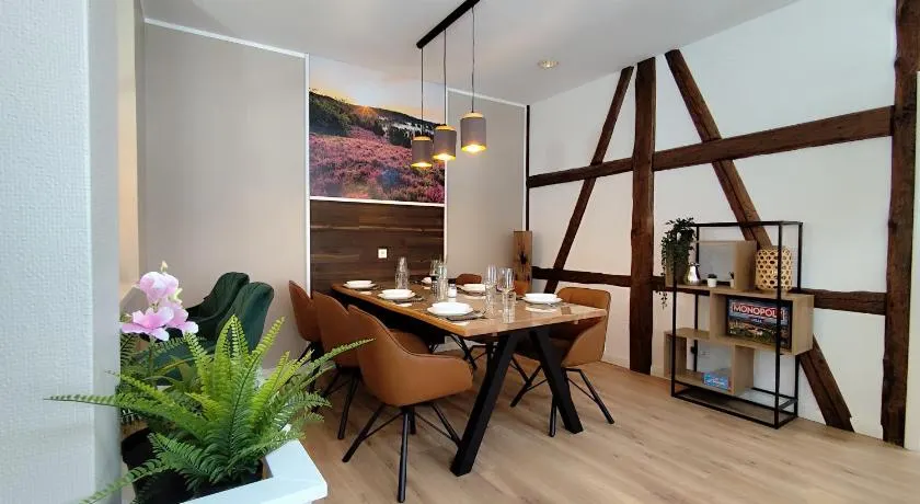 ApartZ - Celle Altstadt - bis 9 Personen Ideal für Familien und Gruppen, 3 SZ, 2 Bäder, Infrarotsauna, 1 Parkplatz buchbar, Dachterrasse - Image 1