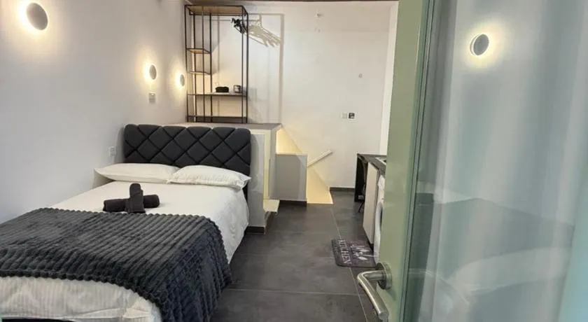 3 St Anne's Street - Image 1