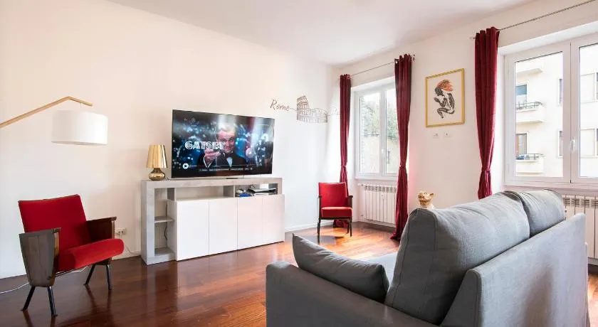 Piramide Family Apartment Rome - Image 1