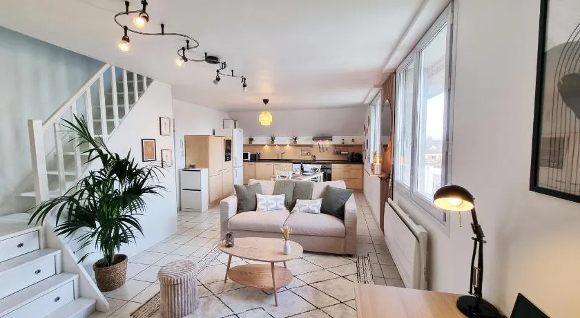 Duplex 4pers Calme Parking - Proche Gare & Rocade - Image 1