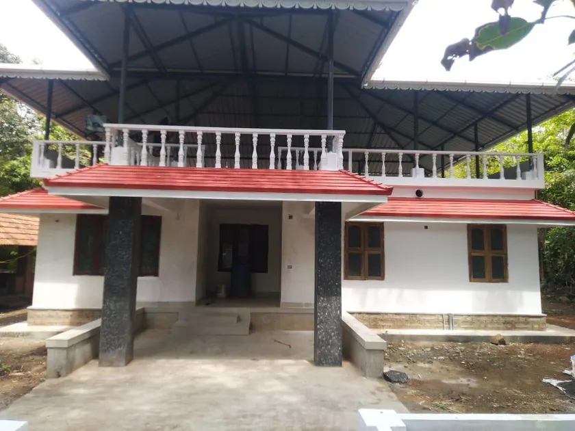 An independent house near river BHARATHAPUZHA , - Image 1