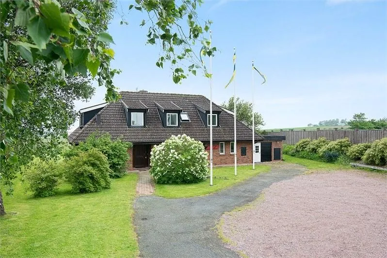 Strandnära hus i Landskrona - Image 1