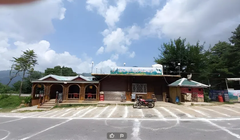 Ashraf Restaurant & Jungle View Guest House - Image 1