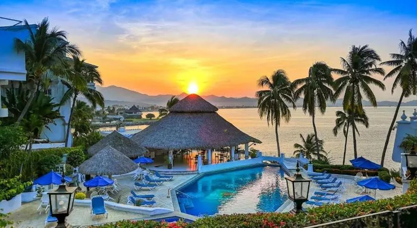Hermoso condominio en Bahía Manzanillo - Image 1
