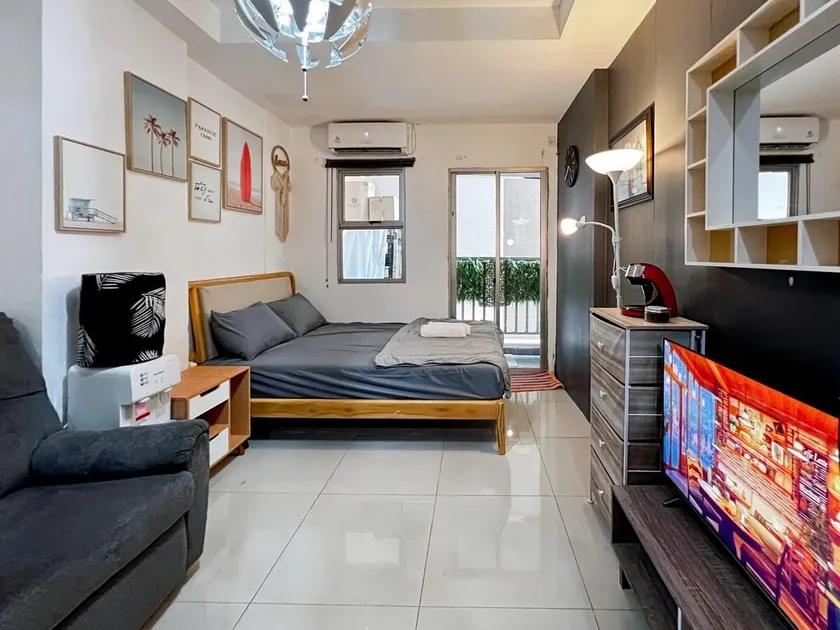 Cozy and Modern Belmont Apt Studio with Wi-Fi, Netflix and Pool - Image 1