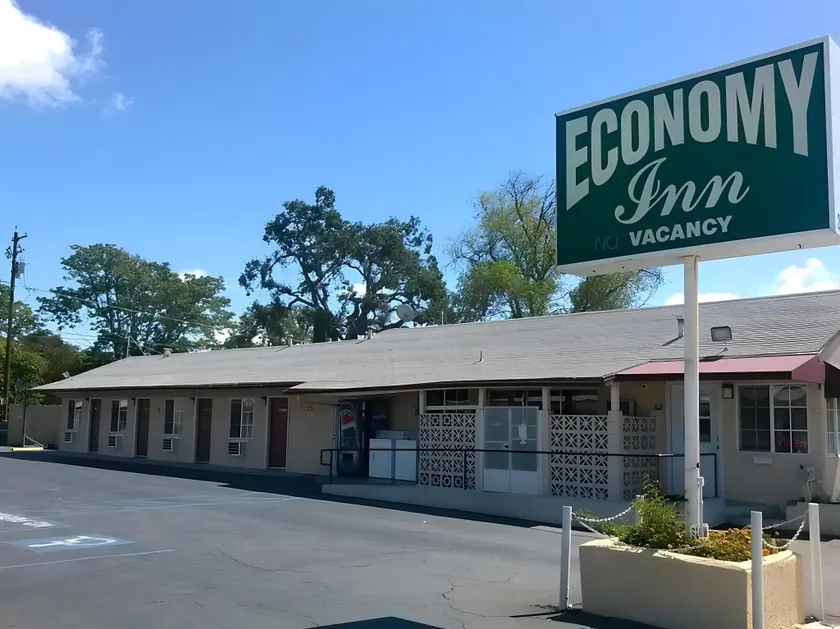 Economy Inn Paso Robles - Image 1