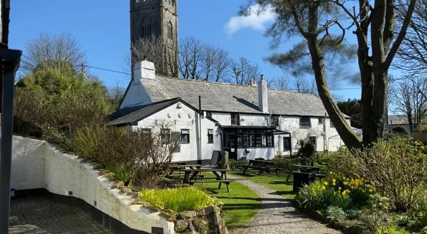 The Crown Inn - Image 1