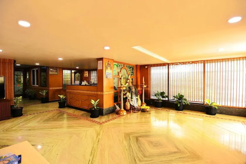 Holiday Stay - Image 1