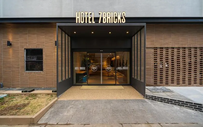Hotel 7 Bricks Gwangju Sangmu - Image 1
