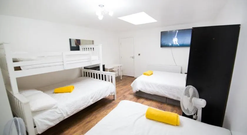 Rusholme Rooms - Image 1