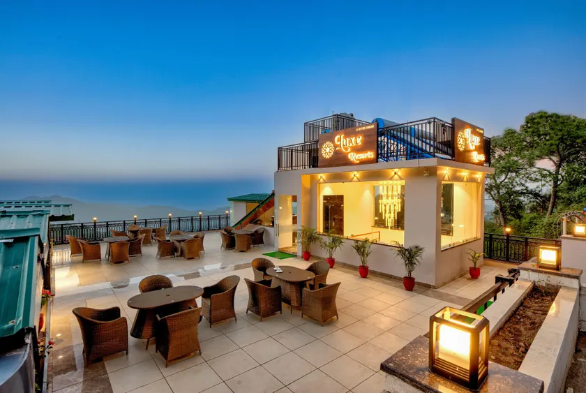 Luxe Resorts - Image 1