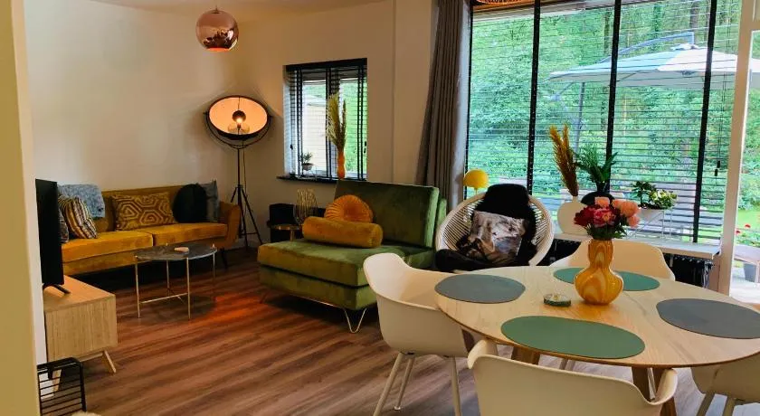 Gouden Hert: relaxen in comfort! #otterlo #hogeveluwe - Image 1