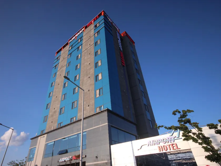 Hotel Airport - Image 1