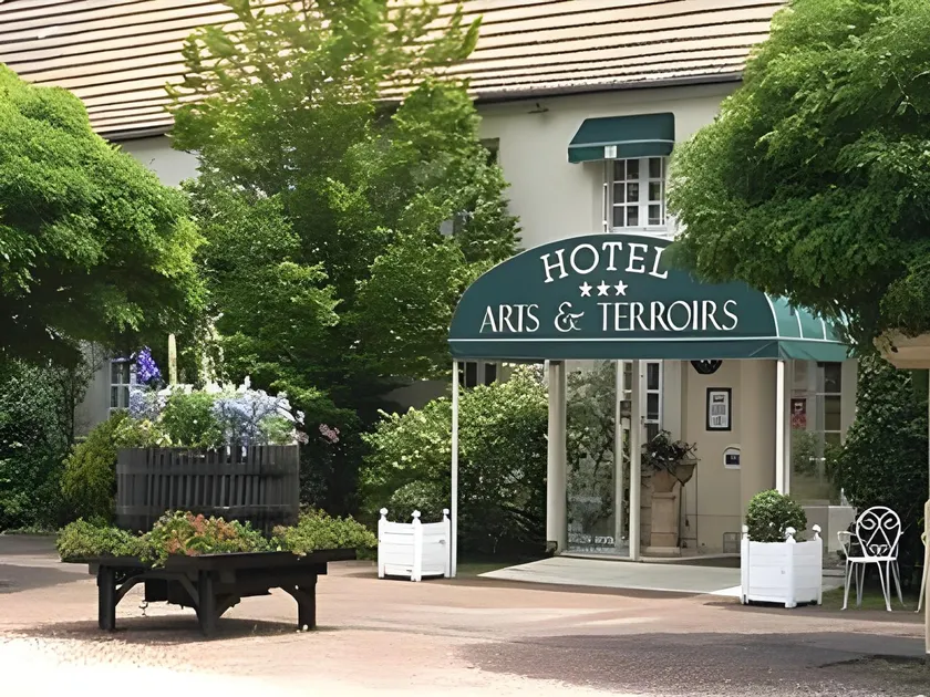 Hôtel Le Clos des Arts - Image 1