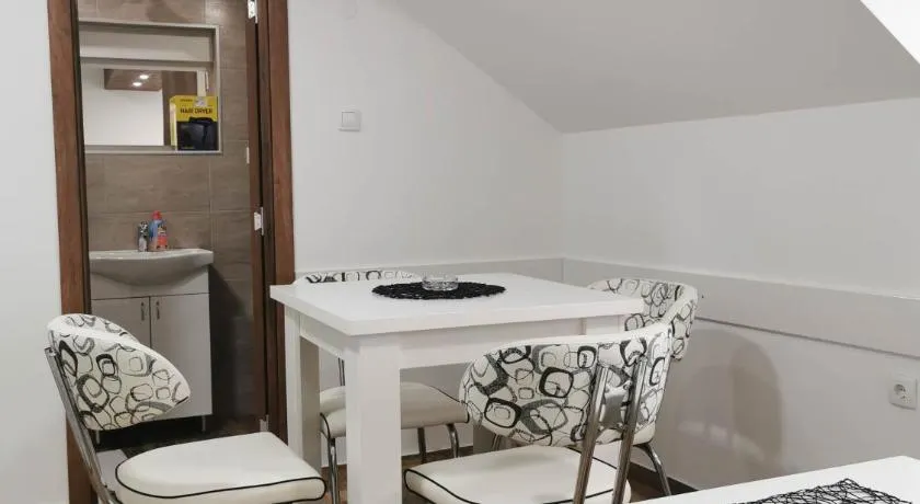 Sobe i Apartmani Casa Mia - Image 1