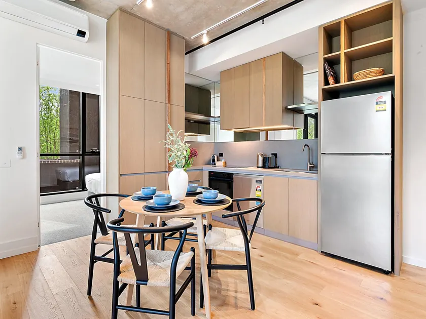 Brand-New 2-Bed with Rooftop Access - Image 1