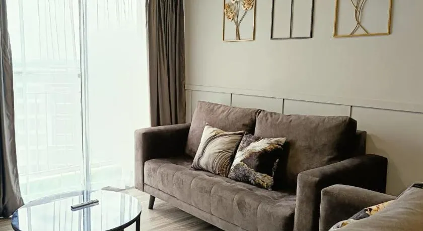 Le-Gris, Homestay Puncak Alam Free WIFI & Netflix! - Image 1