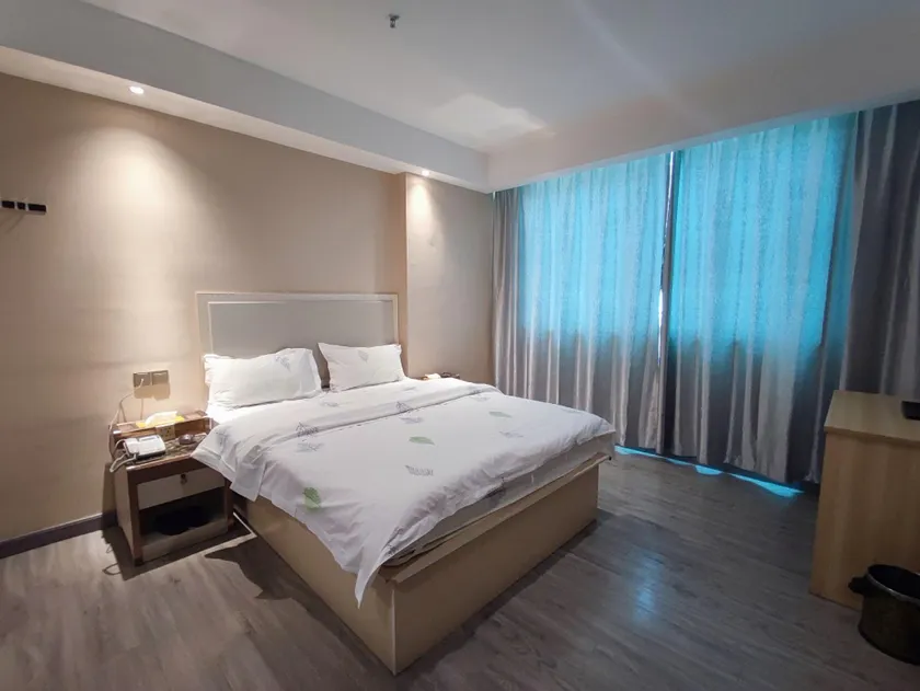 Wanbao Hotel Dongguan - Image 1