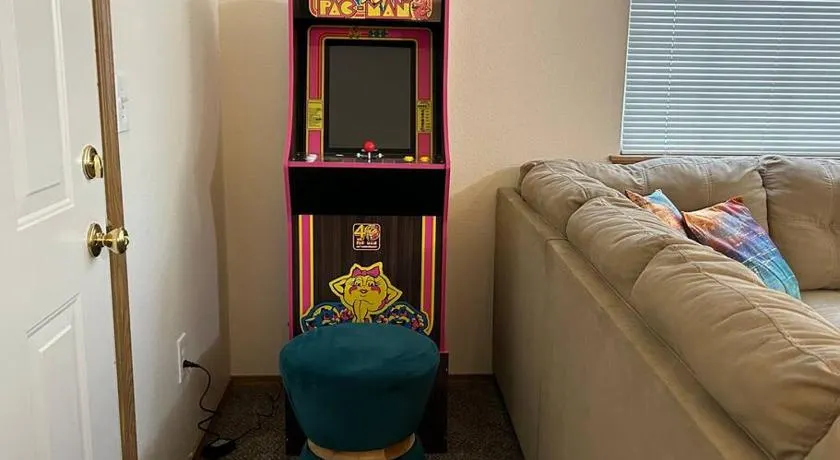 Retro Oasis • Ms. Pac-Man • 2BR • Parking • Boise - Image 1