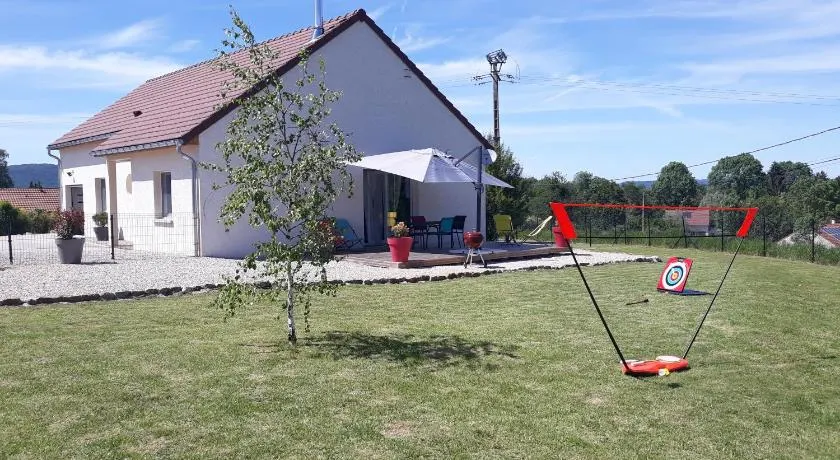 Entre Lacs Et Montagnes , Maison 3 chambres, terrain, lits préparés, parking et ménage inclus, accès autonome possible à toute heure - Image 1