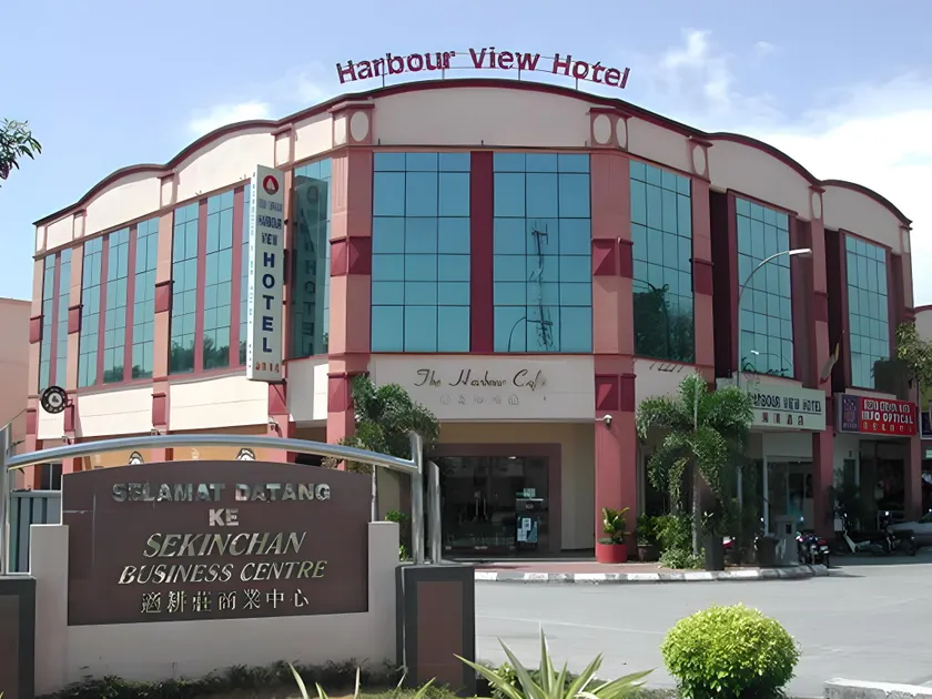 Harbour View Hotel Sekinchan - Image 1