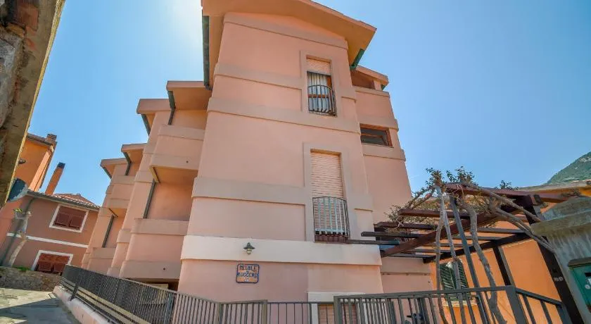 Hotel Da Ruggero - 100m dal Porto - Image 1