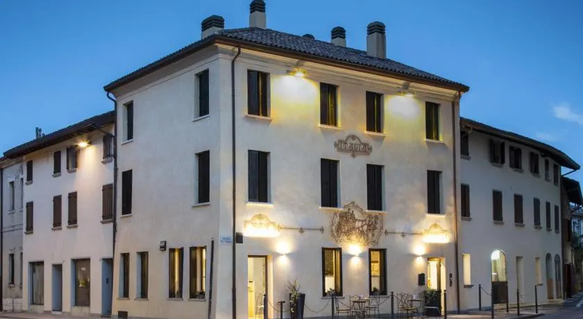Hotel Italia - Image 1