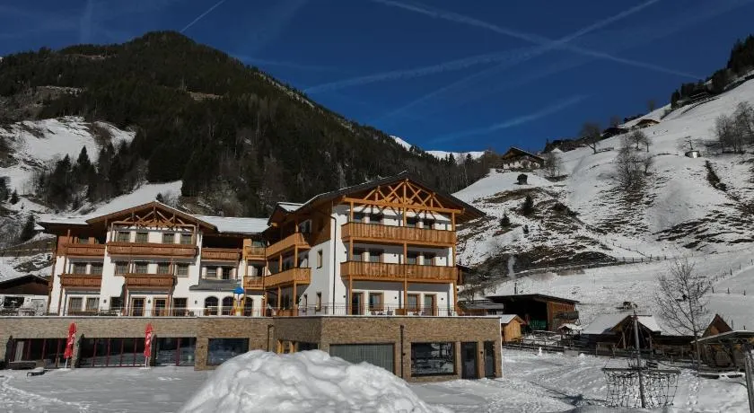 Familienhotel Oberkarteis - Image 1