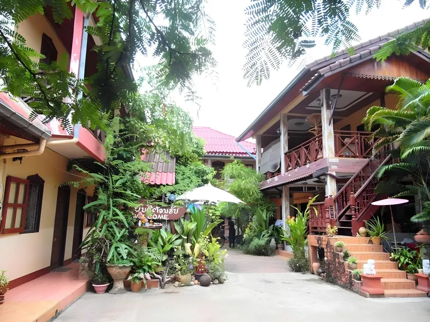 Heuan Lao Guesthouse - Image 1