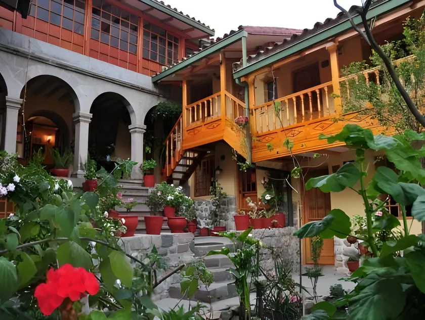 Amaru Colonial - Image 1