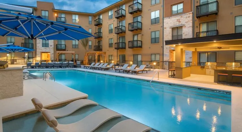 Premier Suites at Marina-Venice with Luxe Pool, Gym & Hot Tub & More - Image 1