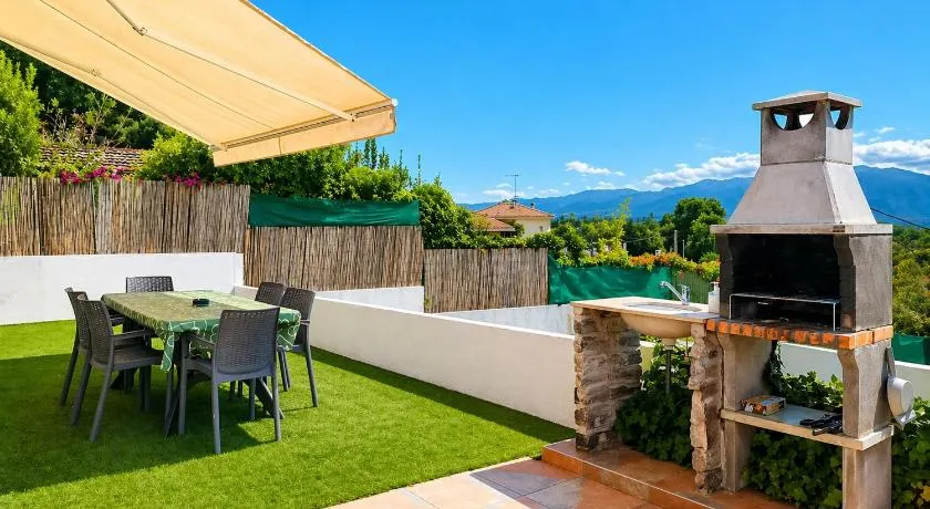 Ca la Nena Morena - Casa con piscina privada, jardín y vistas al Montseny - Image 1