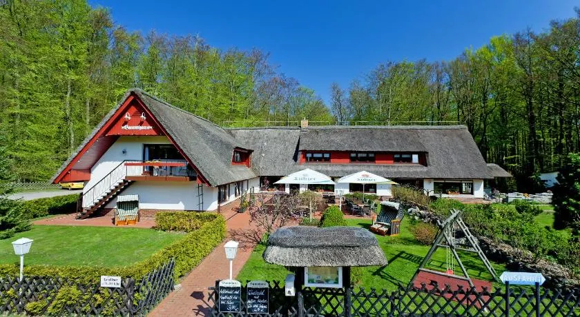 Restaurant & Hotel Baumhaus Hagen - Image 1