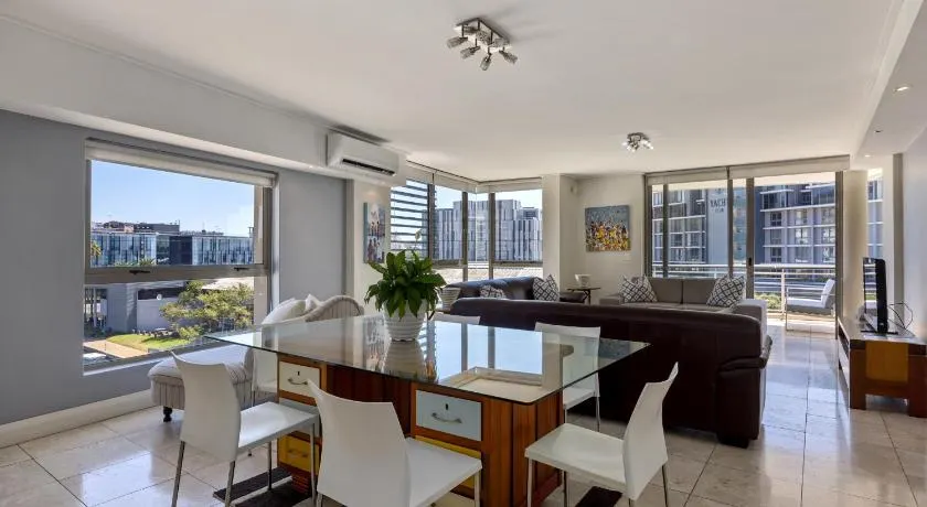 501 Canal Quays - Image 1