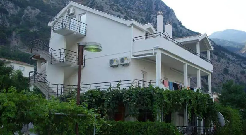 Apartments Donkovic - Image 1