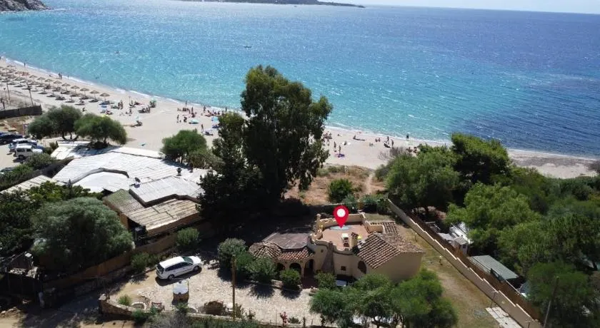 Villa dei Pirati, sulla spiaggia di Campus - Image 1