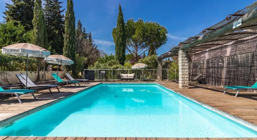 Jade En Provence - Image 1