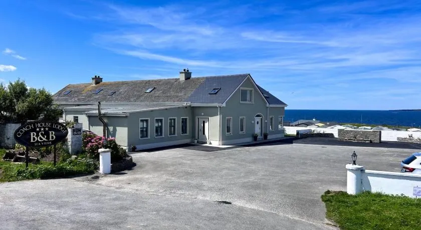 Coach House Lodge - Image 1